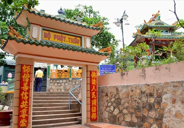 Đức Phật Thầy Tây An Và Những Mô