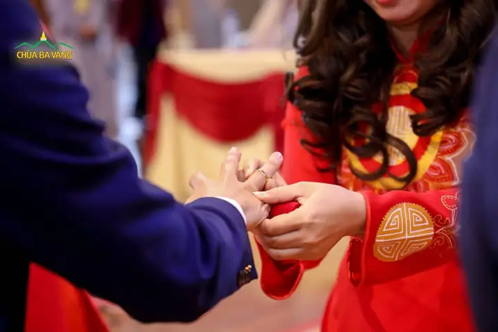 Điều Thứ Ba: Người Vợ Phải Biết Giữ Gìn Tài Sản Của Chồng