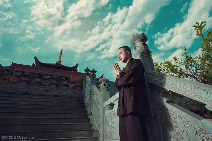 Hình Phật Làm Ảnh Bìa Được Sử Dụng Trong Trường Hợp Nào?