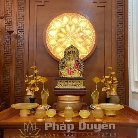 Tượng Phật Thích Ca Bằng Đá, Tượng Bổn Sư Đá Non Nước