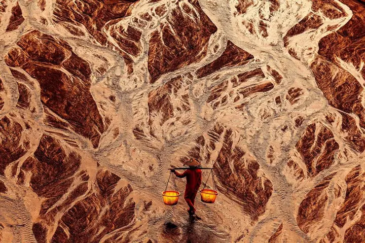 Phật Tử Cầu Nguyện Vào Top 70 Ảnh Đẹp Nhất Năm Của Natgeo - Ảnh 15.