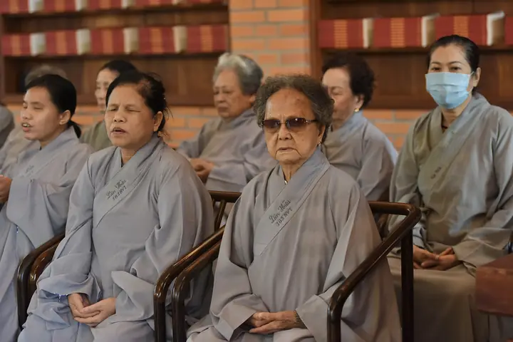 Ánh Sáng Phật Pháp