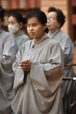 Ánh Sáng Phật Pháp