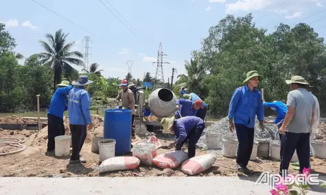 Bài 3: Nối Tình Quê Qua Những Chiếc Cầu