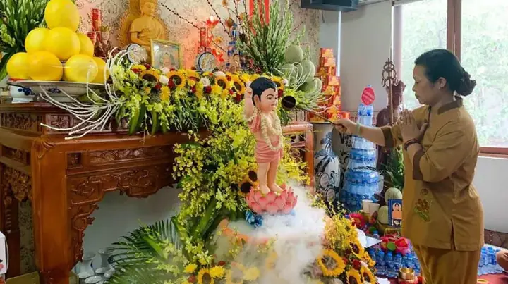 Văn Khấn Cúng Lễ Phật Đản Tại Nhà