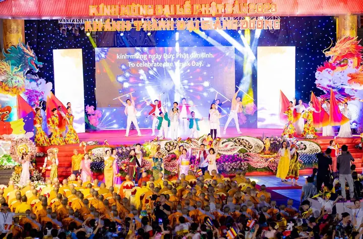 Bài 1: Vạn Con Tim Cùng Hát Mừng Đức Phật Đản Sinh