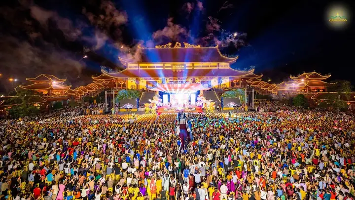 Bài 1: Vạn Con Tim Cùng Hát Mừng Đức Phật Đản Sinh