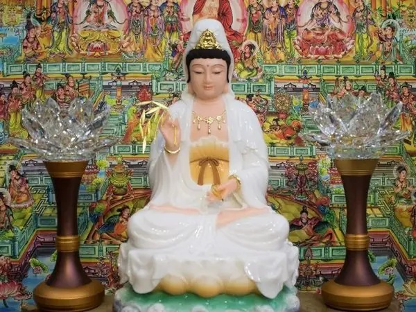 Cách Chọn Vị Trí, Bài Trí Đúng Khi Thờ Cúng Phật Bà Quán/ Quan Thế Âm Tại Gia