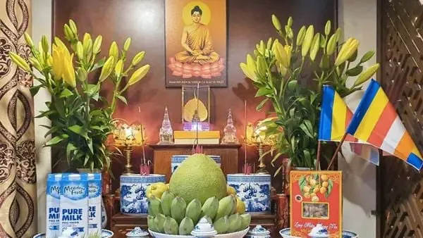 Chuẩn Bị Bàn Thờ Phật Tại Gia
