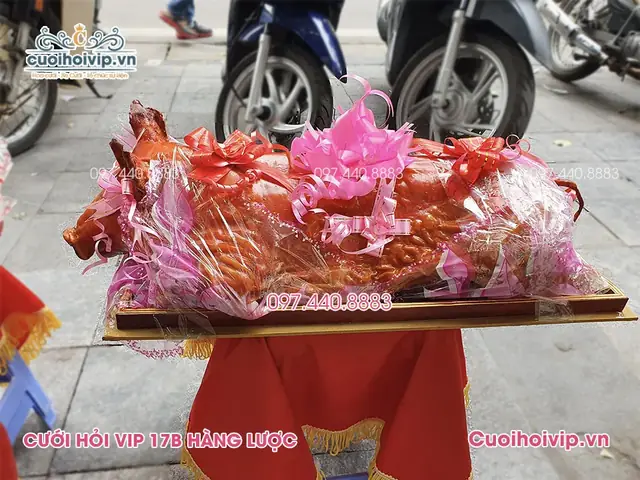 Tráp Lợn Quay – Thịnh Vượng Và An Khang