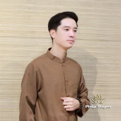 Alternative View Of Bộ Quần Áo Cư Sĩ Nam Dài Tay, Vải Linen Màu Nâu Nút Nhựa, Size S, M, L, Xl