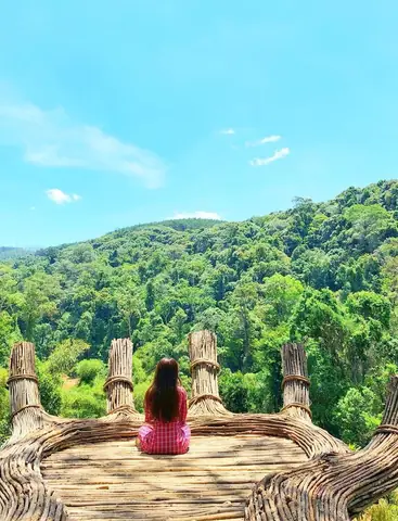 Giới Trẻ Đang Phát Sốt Vì Điểm Du Lịch Bàn Tay Phật Tại Đà Lạt