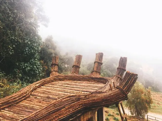 Bàn Tay Phật Đà Lạt