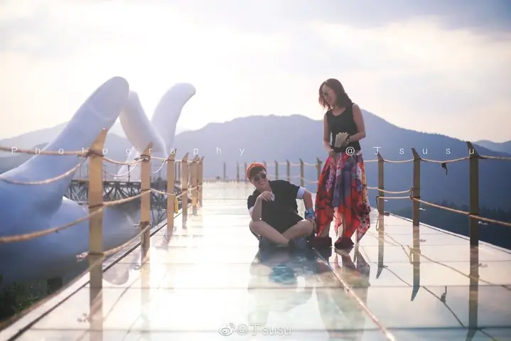 Bàn Tay Phật Ngọc Thái Hồng Tiên Thủ Trung Quốc Trong Ảnh Check-in Của Du Khách