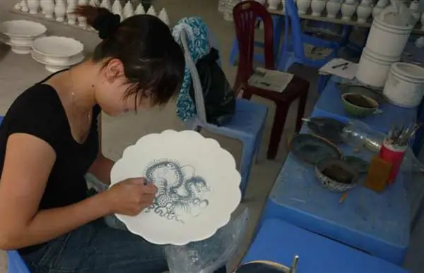 Mua Đồ Thờ Cúng Bằng Sứ Cho Bàn Thờ Phật Ở Đâu Uy Tín Nhất