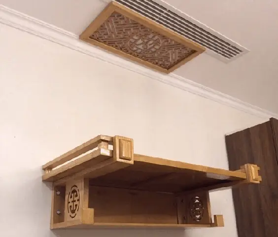 Bàn Thờ Phật Tiếng Anh Là Gì? Hướng Dẫn Chi Tiết Cách Trang Trí Và Bố Trí Bàn Thờ Phật Tại Gia