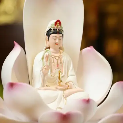 Các Loại Tượng Phật Bà Quan Âm Bằng Sứ Phổ Biến