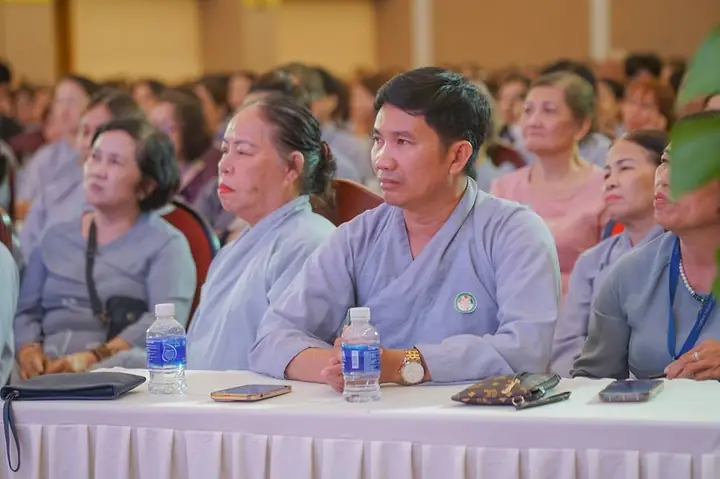 “muốn Bảo Vệ Phật Pháp Thì Tự Thân Chúng Ta Phải Sống Đúng Với Chánh Pháp”