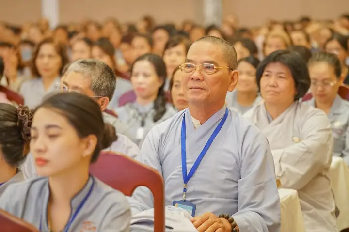 “muốn Bảo Vệ Phật Pháp Thì Tự Thân Chúng Ta Phải Sống Đúng Với Chánh Pháp”