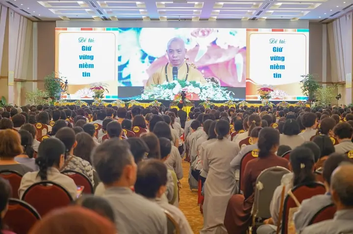 “muốn Bảo Vệ Phật Pháp Thì Tự Thân Chúng Ta Phải Sống Đúng Với Chánh Pháp”