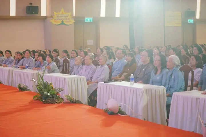 “muốn Bảo Vệ Phật Pháp Thì Tự Thân Chúng Ta Phải Sống Đúng Với Chánh Pháp”