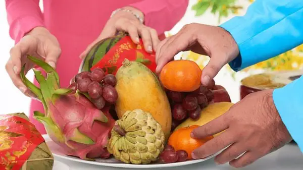 Cách Bài Trí Bàn Thờ Phật, Bàn Thờ Tổ Tiên Với Các Lễ Vật Dâng Cúng Ngày Tết