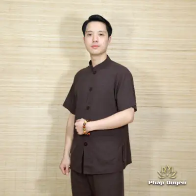 Alternative View Of Bộ Quần Áo Cư Sĩ/phật Tử Nam Nút Nhựa Tay Ngắn Vải Linen, Màu Nâu Đen, Nhiều Size