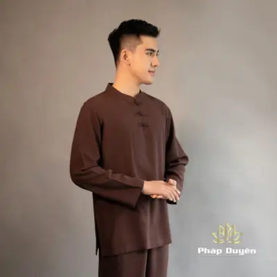 Alternative View Of Bộ Cư Sĩ Nam Cổ Trụ Tay Dài Vải Linen, Màu Nâu Đen, Nhiều Size Alternative View Of Bộ Cư Sĩ Nam Cổ Trụ Tay Dài Vải Linen, Màu Nâu Đen, Nhiều Size