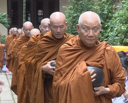 Lược Ý Nghi Thức Cổ Phật Khất Thực Trong Giới Đàn ...