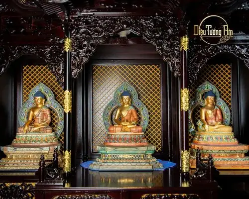 Các Vị Phật Ở Cõi Ta Bà Là Ai Và Có Vai Trò Gì Trong Phật Giáo?