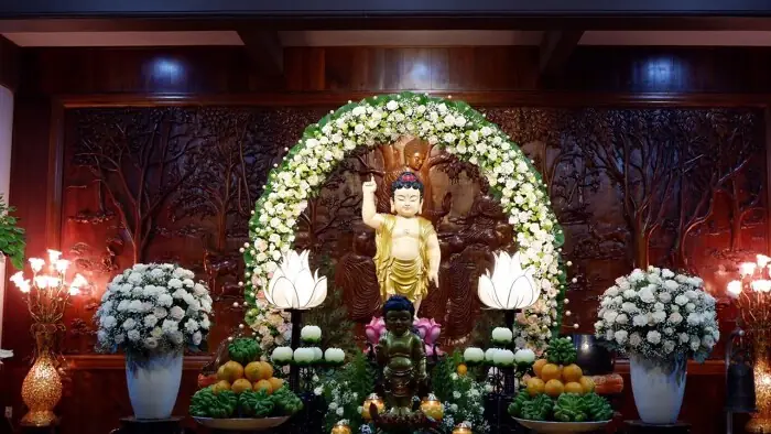 Cách Cắm Hoa Vòng Tròn Lễ Phật Đản