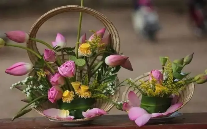 Cách Cắm Gánh Hoa Sen Hồng
