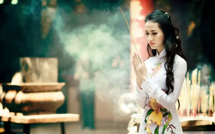 Cách Khấn Vái Khi Đi Chùa