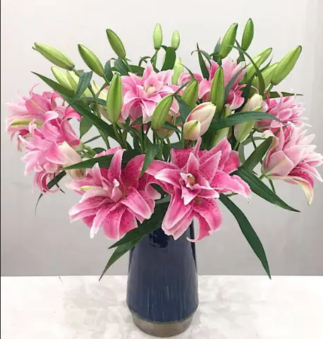 Cắm Hoa Ly Trên Bàn Thờ Phật Lựa Chọn Hoa Theo Ý Nghĩa Từng Màu