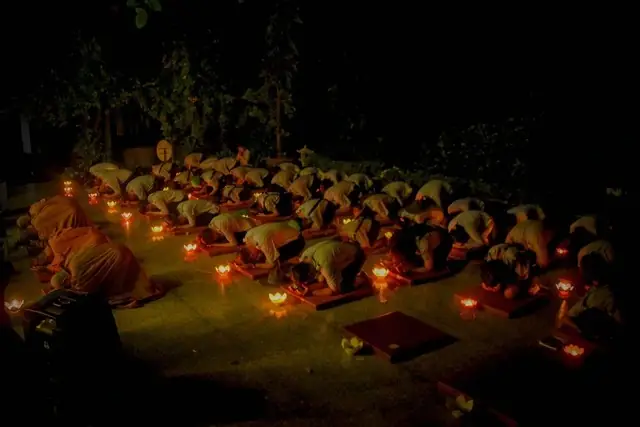 Ý Nghĩa Của Cúi Lạy