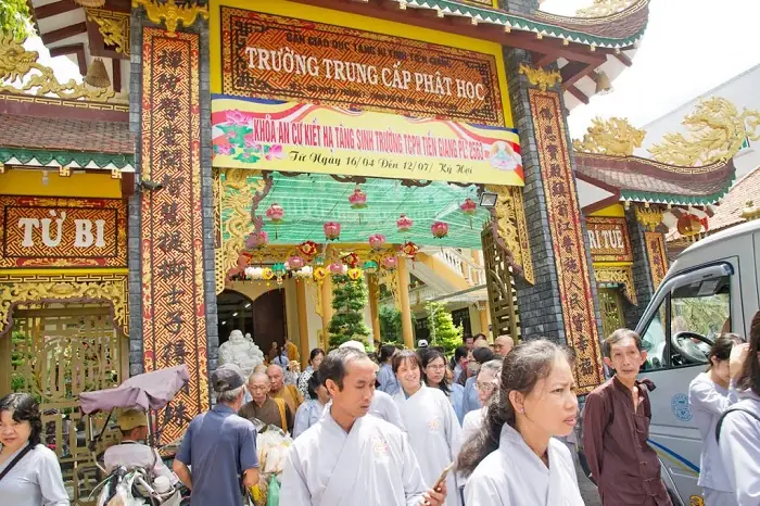 Địa Chỉ Chùa Phật Ân Tiền Giang Nằm Ở Đâu?