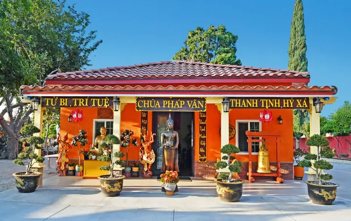 Chùa Pháp Vân, Pomona - Ngôi Chùa Phật Giáo Nguyên Thủy Việt Nam Đầu Tiên Tại Hoa Kỳ.