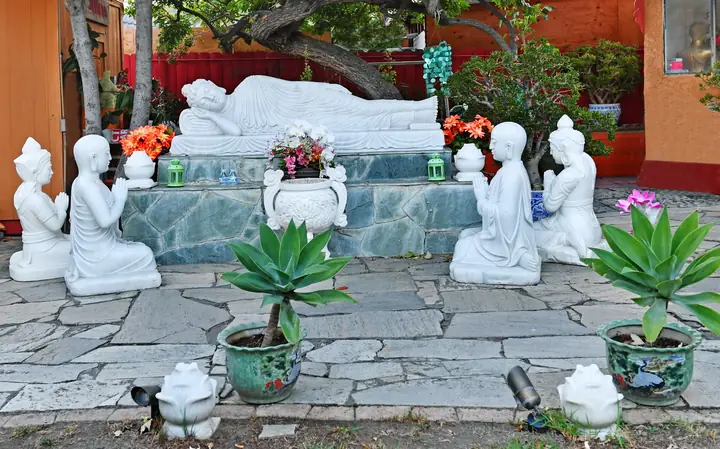 Chùa Pháp Vân, Pomona - Ngôi Chùa Phật Giáo Nguyên Thủy Việt Nam Đầu Tiên Tại Hoa Kỳ.