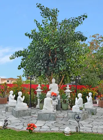 Chùa Pháp Vân, Pomona - Ngôi Chùa Phật Giáo Nguyên Thủy Việt Nam Đầu Tiên Tại Hoa Kỳ.