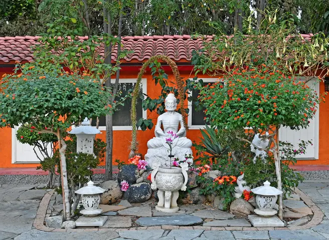 Chùa Pháp Vân, Pomona - Ngôi Chùa Phật Giáo Nguyên Thủy Việt Nam Đầu Tiên Tại Hoa Kỳ.