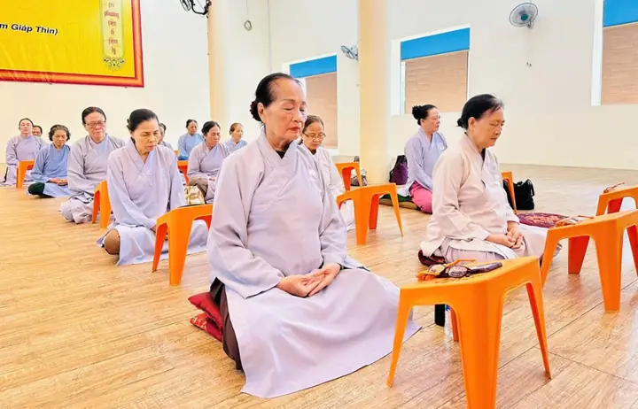 Kiên Giang: Khóa Tu “bát Quan Trai” Tại Chùa Phật Quang Phổ Chiếu, Một Ngày Tu Học An Lạc