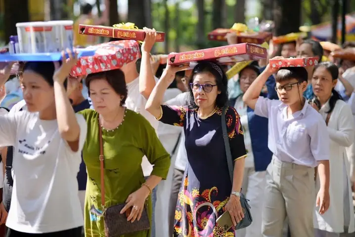 Tp.hcm: Chùa Bửu Quang - Tổ Đình Phật Giáo Nam Tông Kinh Tổ Chức Đại Lễ Dâng Y Kaṭhina 2025