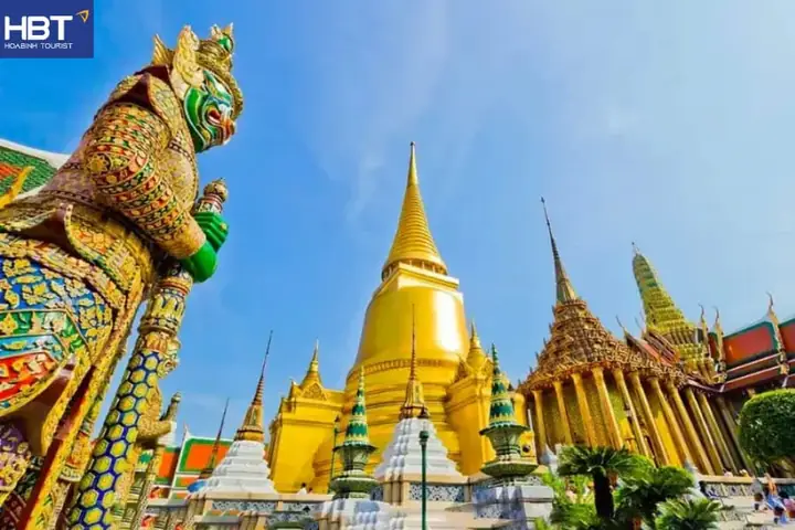 Đi Chùa Phật Vàng Cầu Gì?