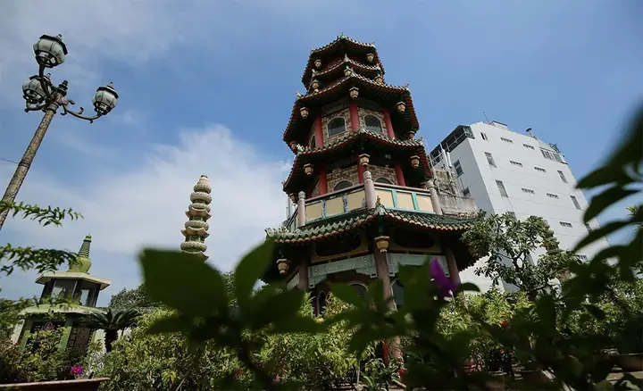 Chùa Vạn Phật Ở Đâu?