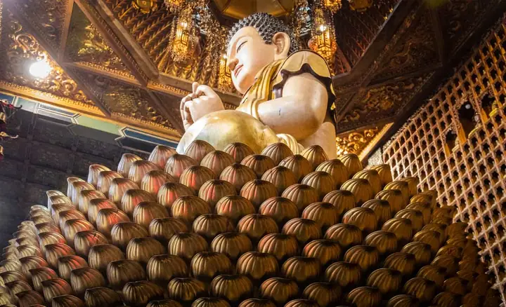 Tìm Hiểu Về Hệ Thống Tượng Phật Tại Chùa Vạn Phật