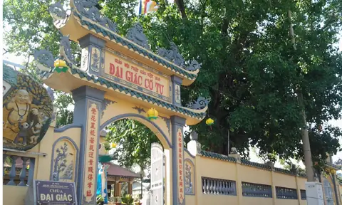 Bi Kịch Về Một Mối Tình Ngang Trái Nơi Cửa Phật