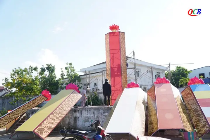 Cờ Phật Giáo Tung Bay