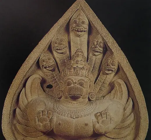 Ý Nghĩa Của Hình Tượng Rắn Trong Điêu Khắc Phật Giáo