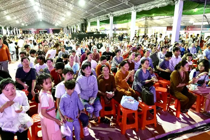 Nghệ Thuật Phật Giáo Lan Tỏa Giữa Đời Thường