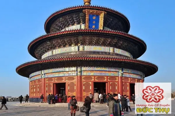 Dâng Hương Nhang Lễ Phật